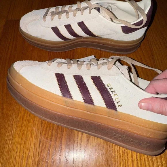 adidas Gazelle Sneakers in Cream and Burgundy - Picture 3 of 4